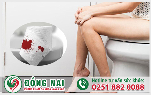 Đi ngoài ra máu là dấu hiệu bệnh cần được điều trị sớm