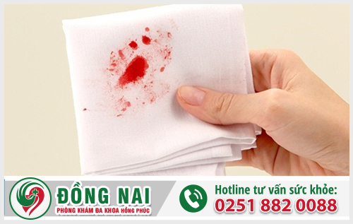 Hiện tượng phân lẫn máu và những nguy hiểm